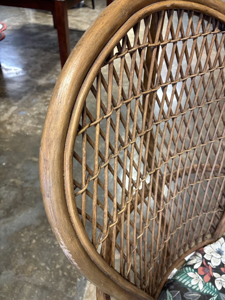Vintage Bamboo Patio Table and 4 Chairs