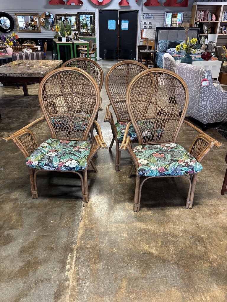 Vintage Bamboo Patio Table and 4 Chairs
