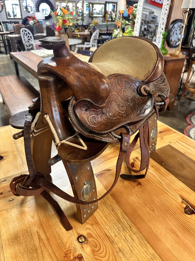 Childs Western Saddle & Stand