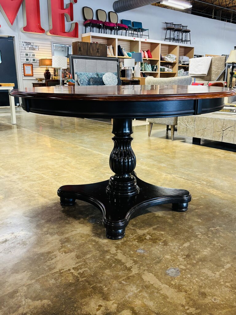 Solid Round Pedestal Table + 18" Leaf