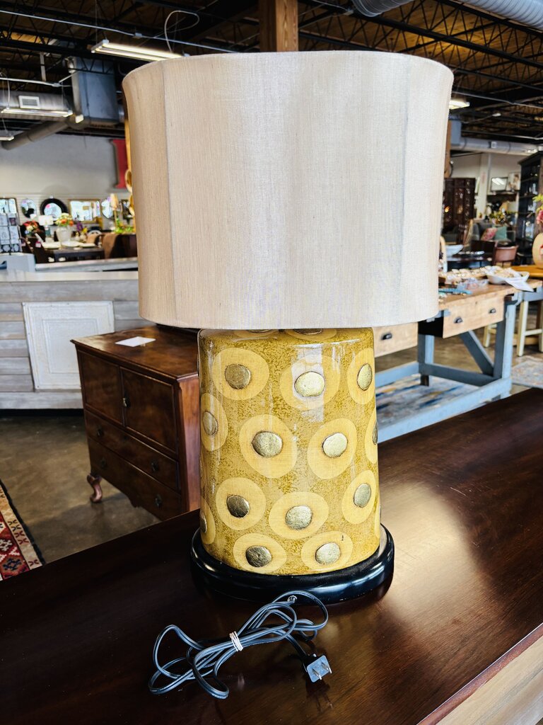 Circular Pattern Ceramic Base Lamp