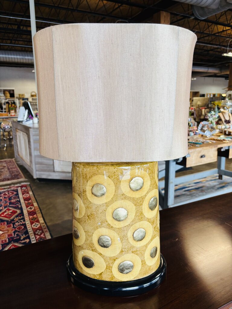 Circular Pattern Ceramic Base Lamp