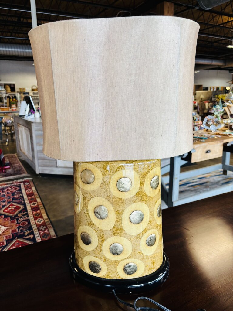Circular Pattern Ceramic Base Lamp