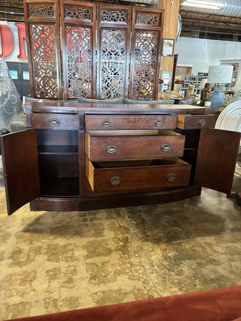 Sligh Furniture Bow Front Buffet 66 X 22.75 X 35.5