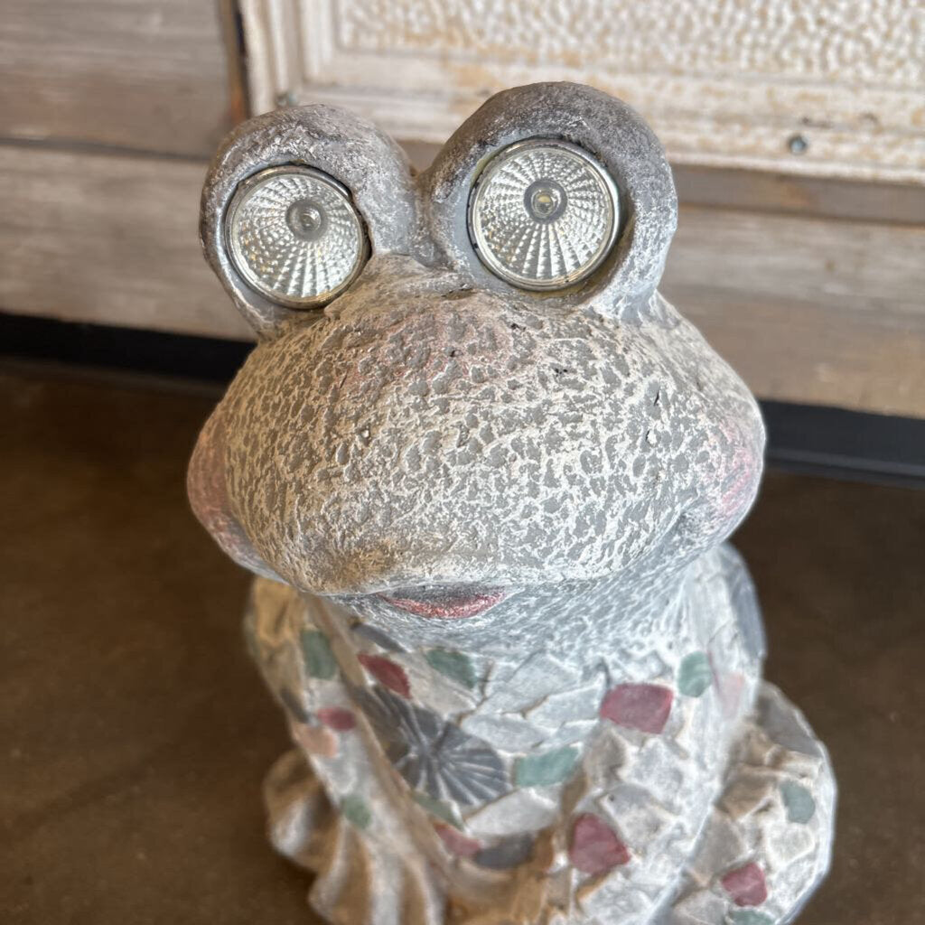 Solar Faux Tile Frog Deco