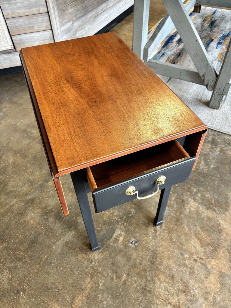 Drop Leaf One Drawer Accent Table 27 X 17.5 x 26