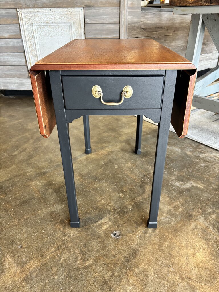 Drop Leaf One Drawer Accent Table 27 X 17.5 x 26