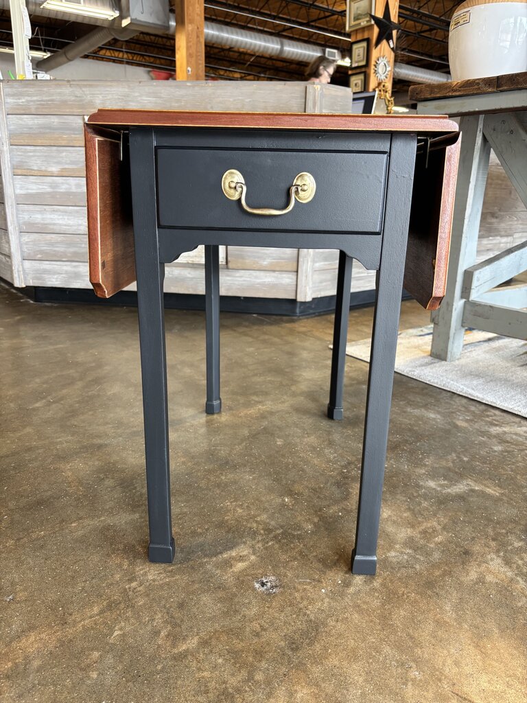 Drop Leaf One Drawer Accent Table 27 X 17.5 x 26