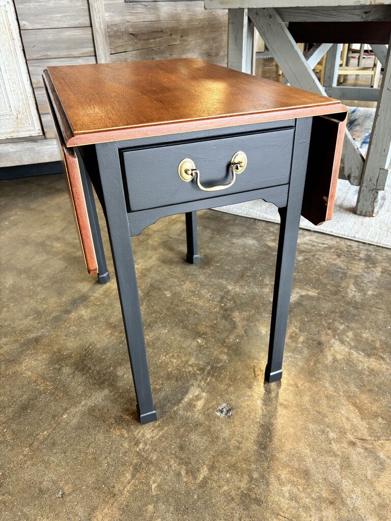 Drop Leaf One Drawer Accent Table 27 X 17.5 x 26