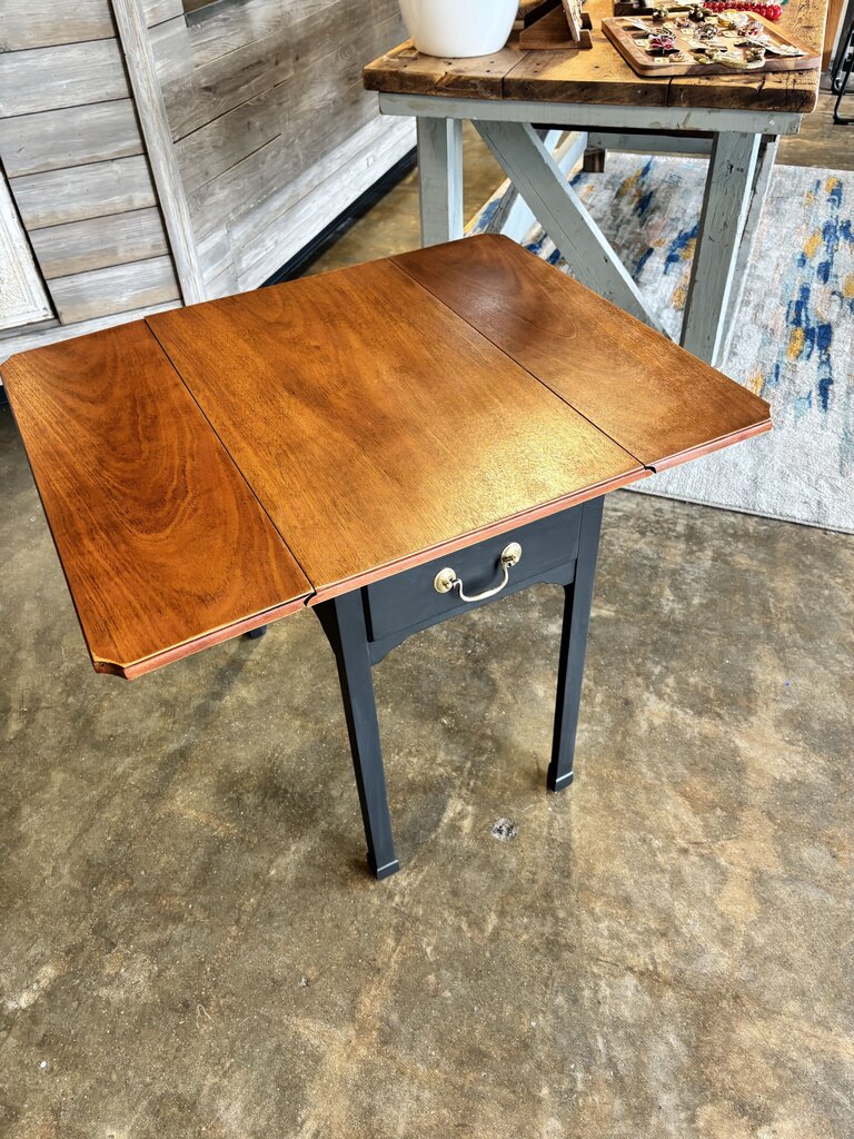 Drop Leaf One Drawer Accent Table 27 X 17.5 x 26