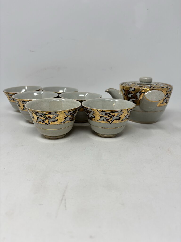 Japanese Kutani Teapot and Cups
