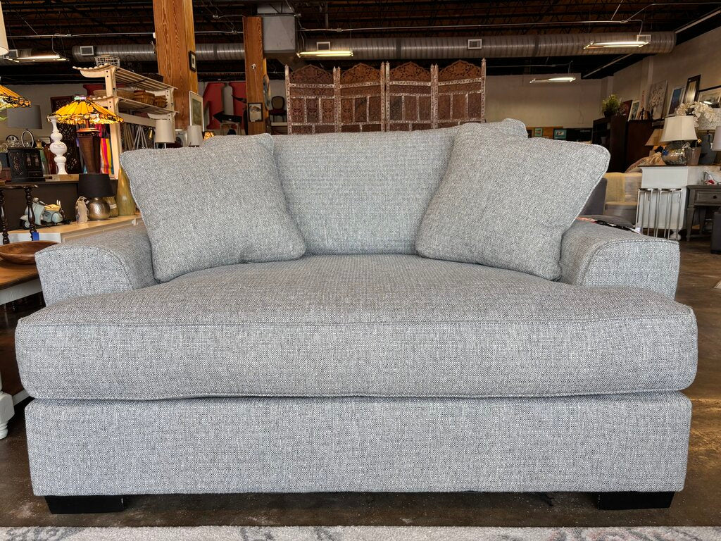 Oversized Down Filled Chair w/2 Pillows