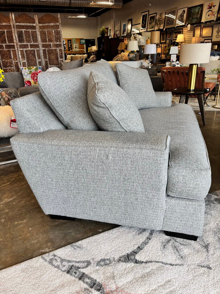Oversized Down Filled Chair w/2 Pillows