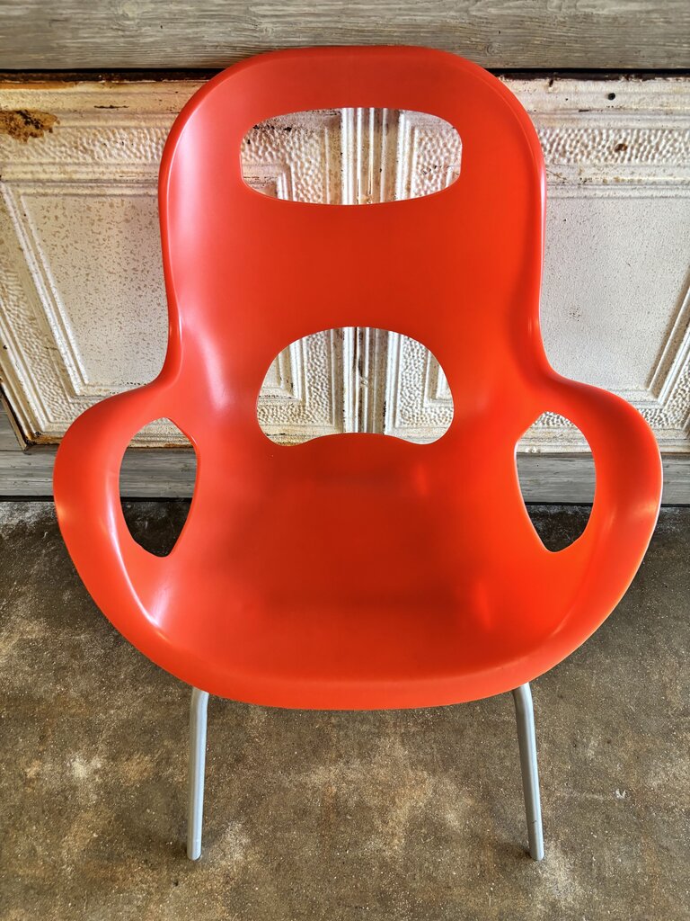 Umbra Oh Chair by Karim Rashid