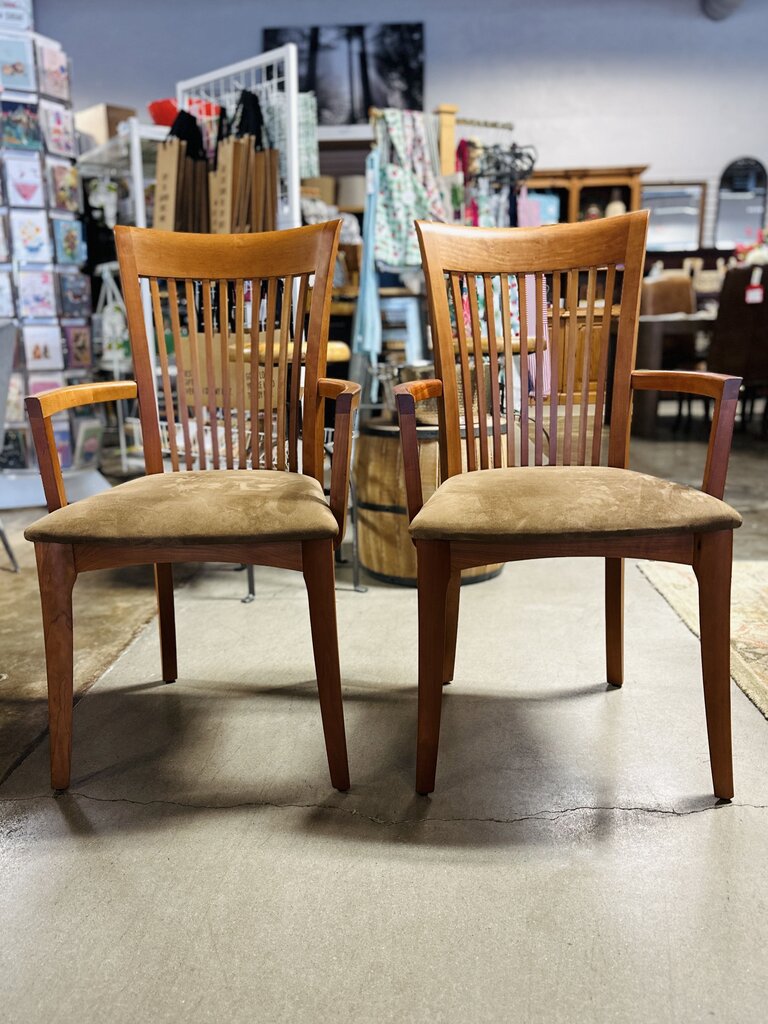 Set 2 Dining Arm Chairs Vermont Woods