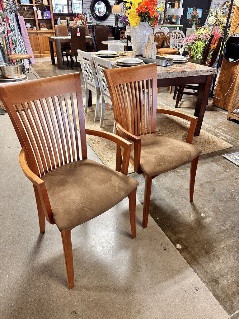 Set 2 Dining Arm Chairs Vermont Woods
