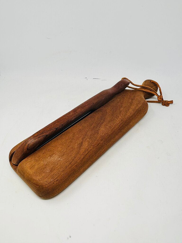 Rustic Cutting Board with Serrated Knife