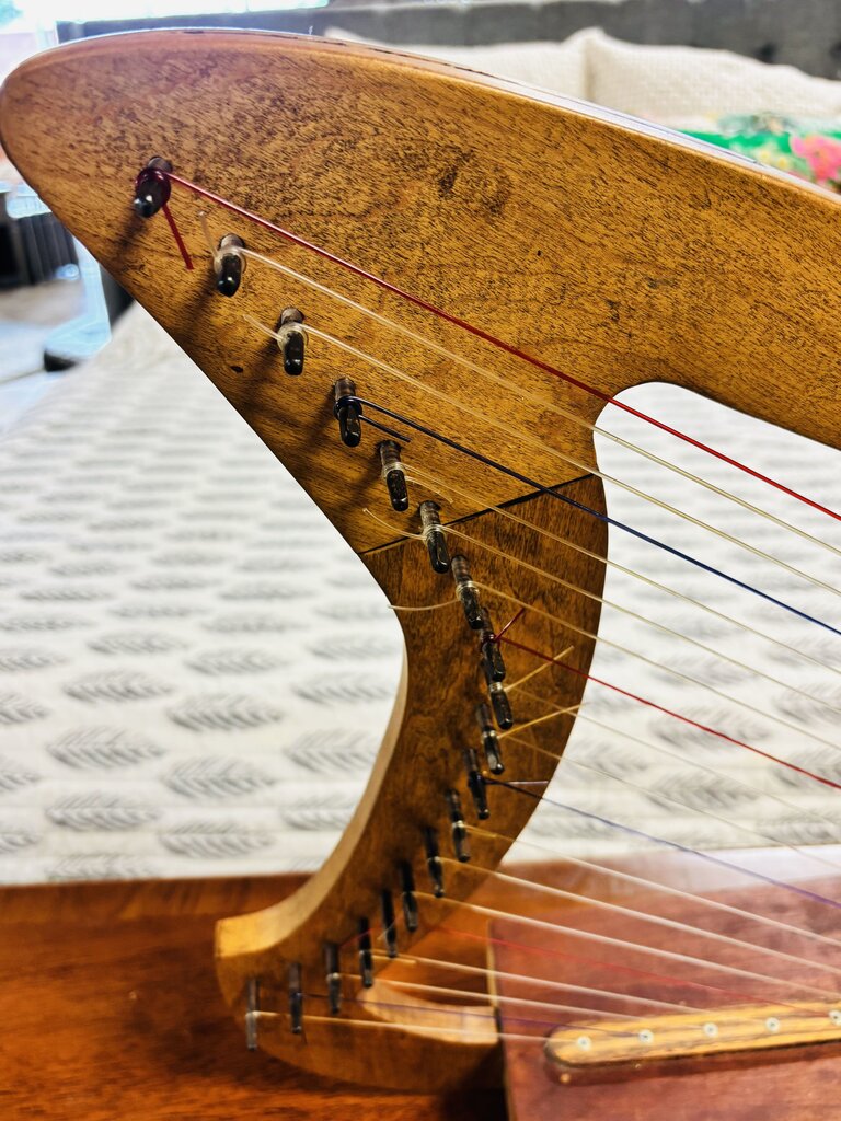 Vintage Flemish Table 2.5 Octave Lap Harp