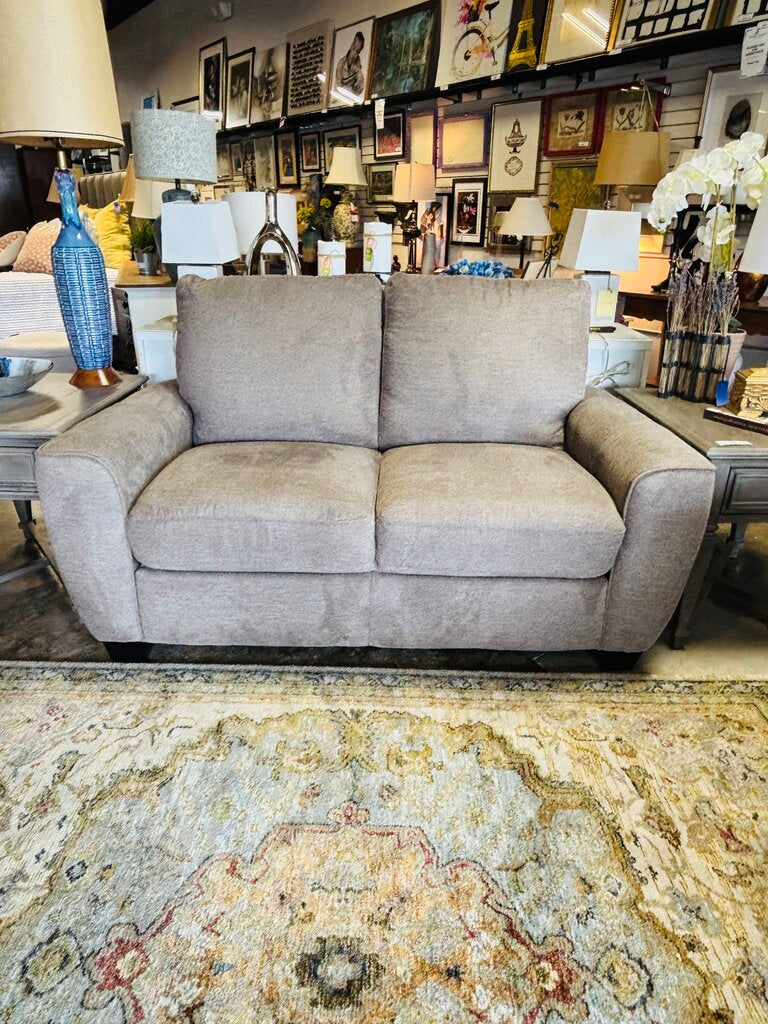 Loveseat 5' 5"