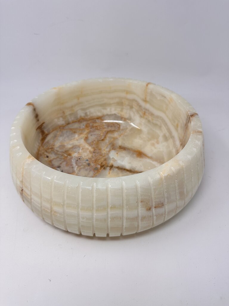Onyx Statted Round Display Bowl