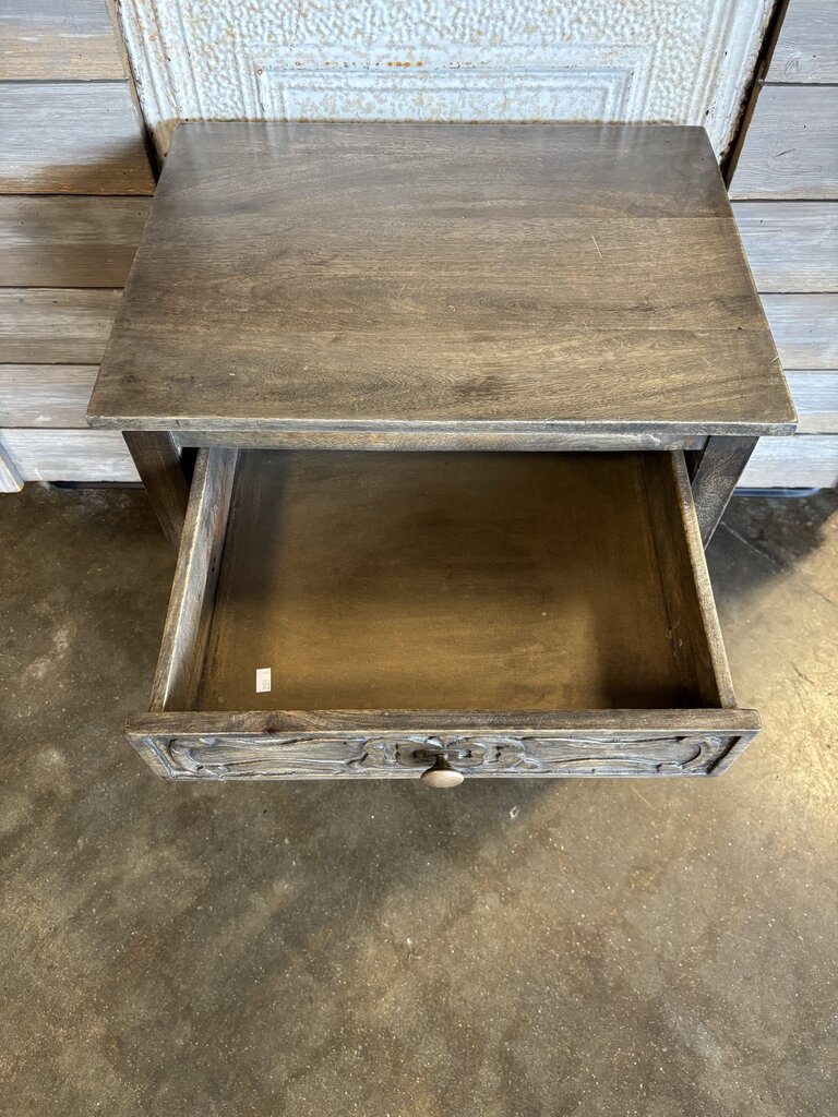 Nightstand 21 X 16 X 26.5