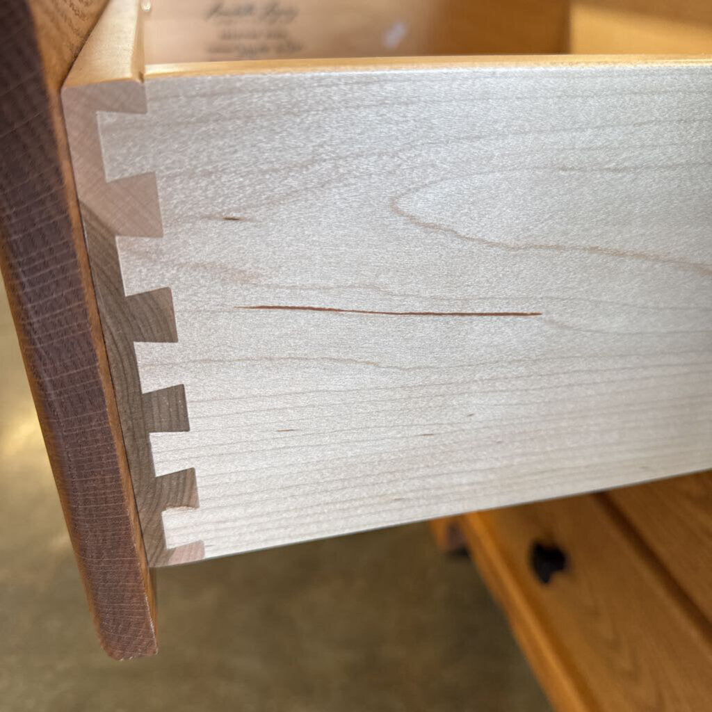 3 Drawer Nightstand 25 X 19 X 29.75