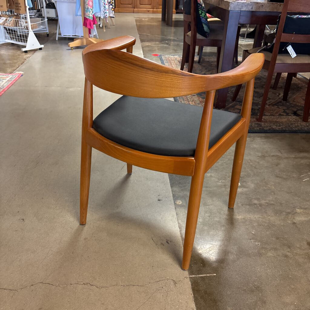 MCM Presidential Arm Chair