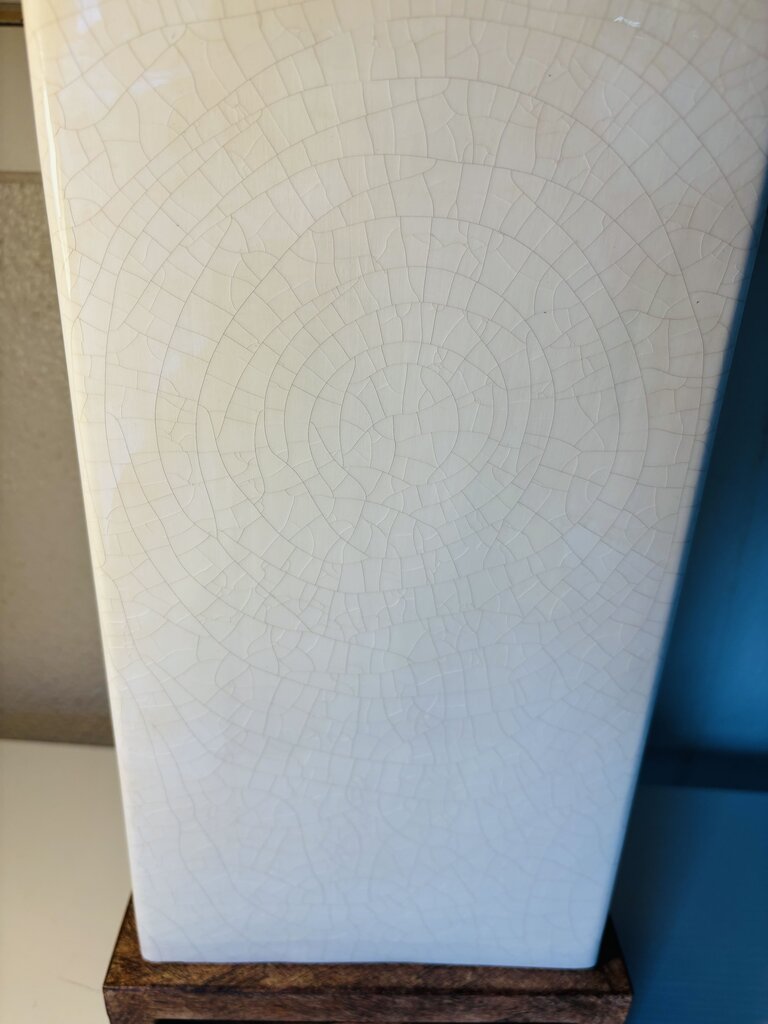 Crackled Ceramic Metal Base Lamp