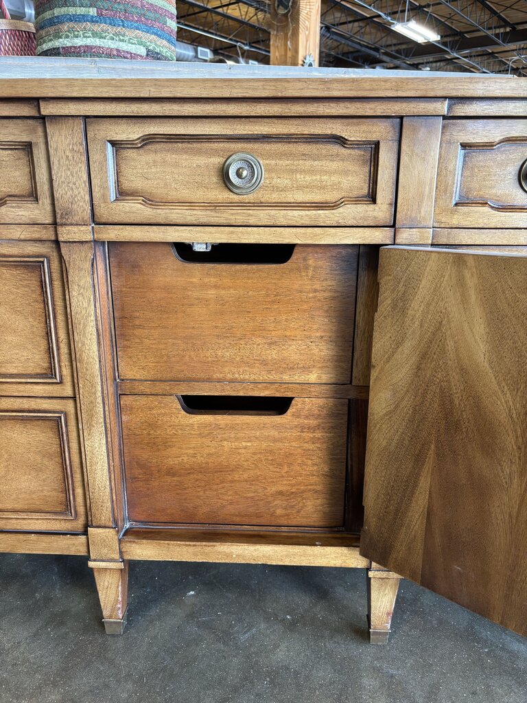MCM Dresser 75 X 20 X 32