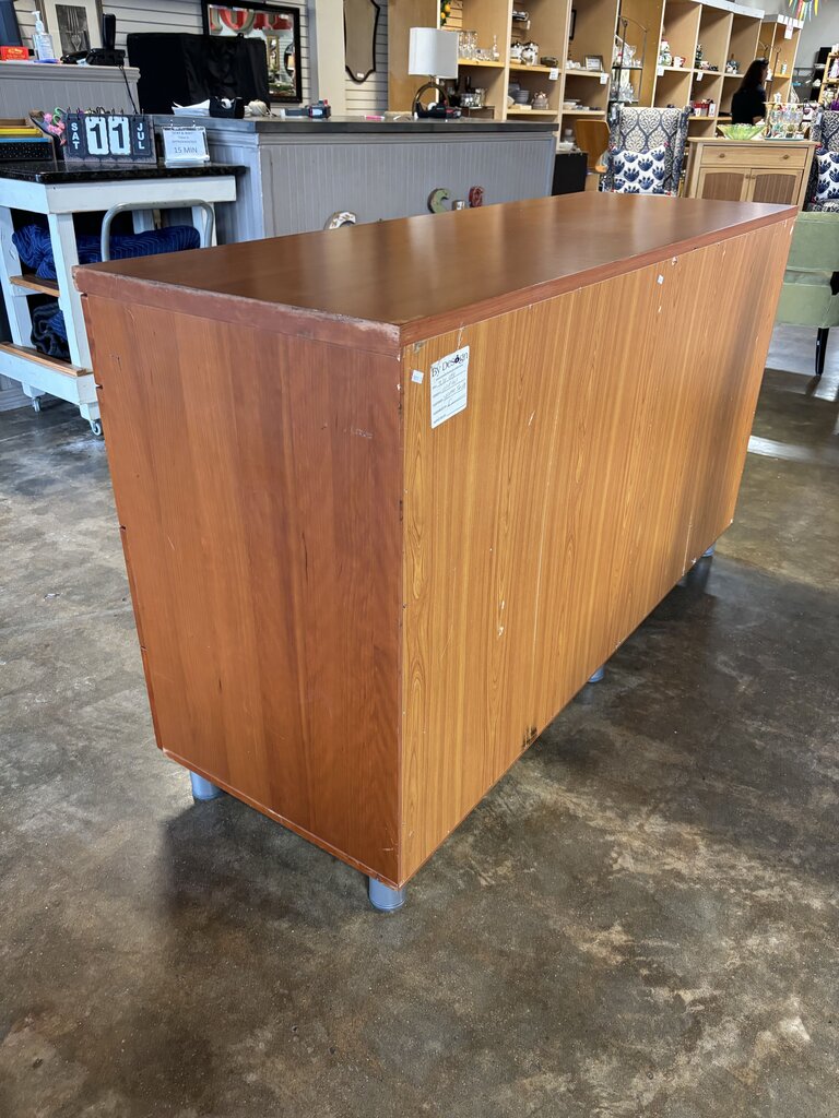 Heavy 8 Drawer Dresser 63 X 21.75 X 36.5