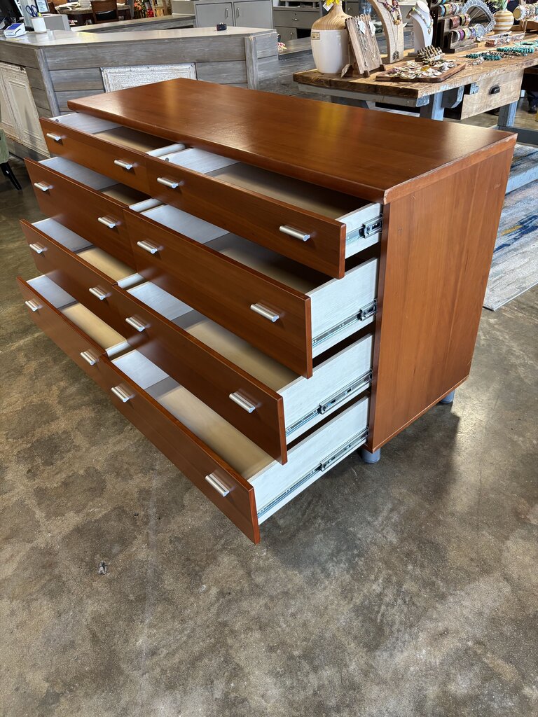 Heavy 8 Drawer Dresser 63 X 21.75 X 36.5