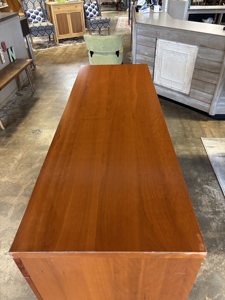 Heavy 8 Drawer Dresser 63 X 21.75 X 36.5