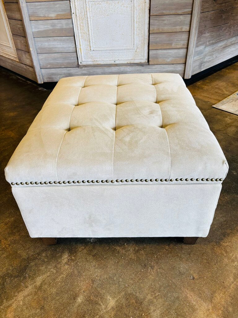 Tufted Upholstered Ottoman