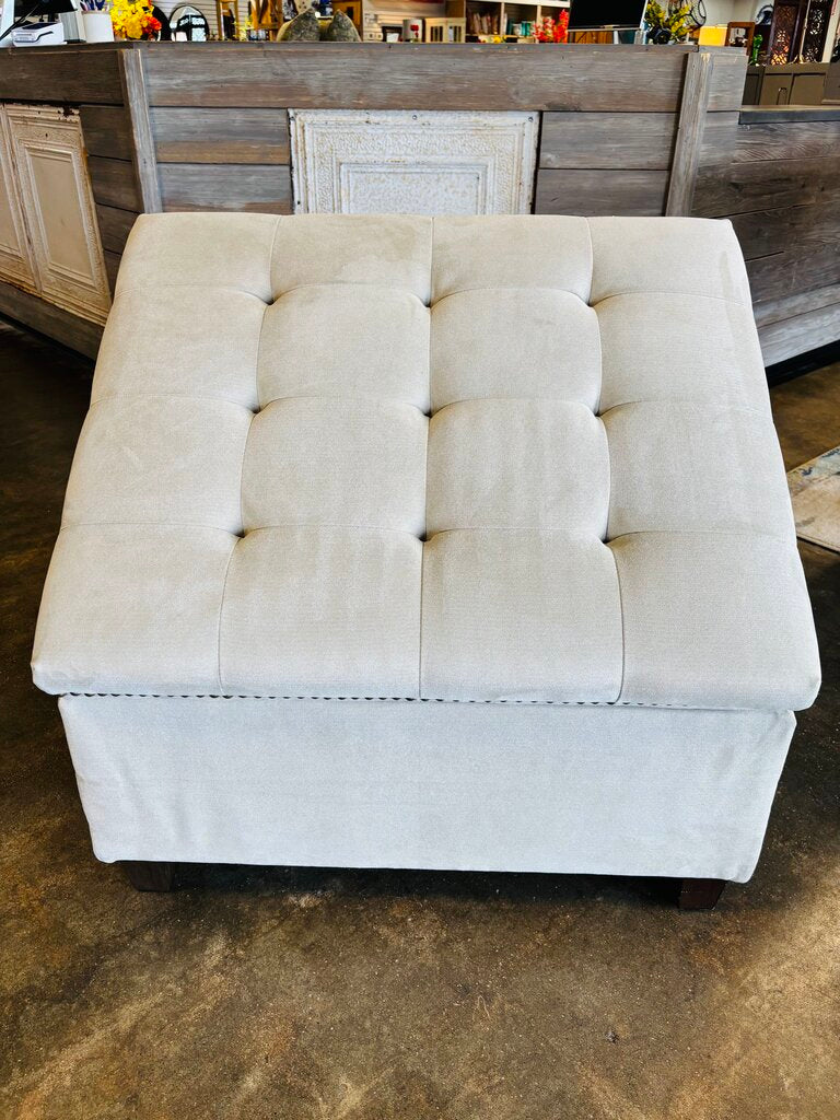 Tufted Upholstered Ottoman