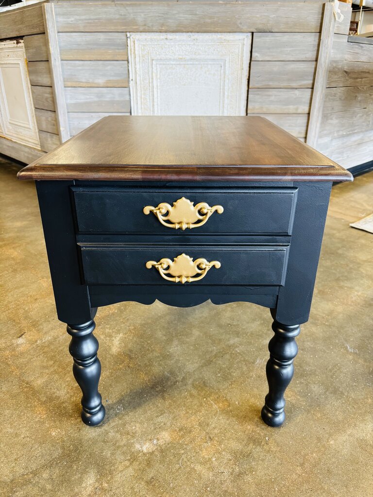 Painted End Table with One Drawer 19.25 X 26 x 21.5