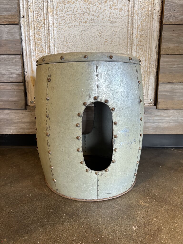 Metal Cut Out Stool 16.5"H