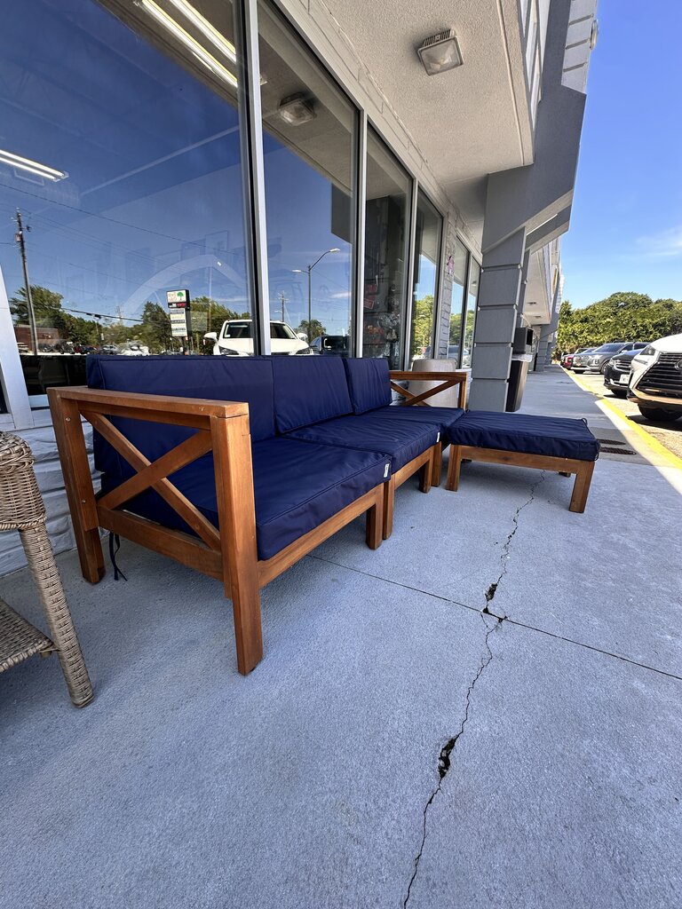 4 PC Outdoor Sofa & Chaise