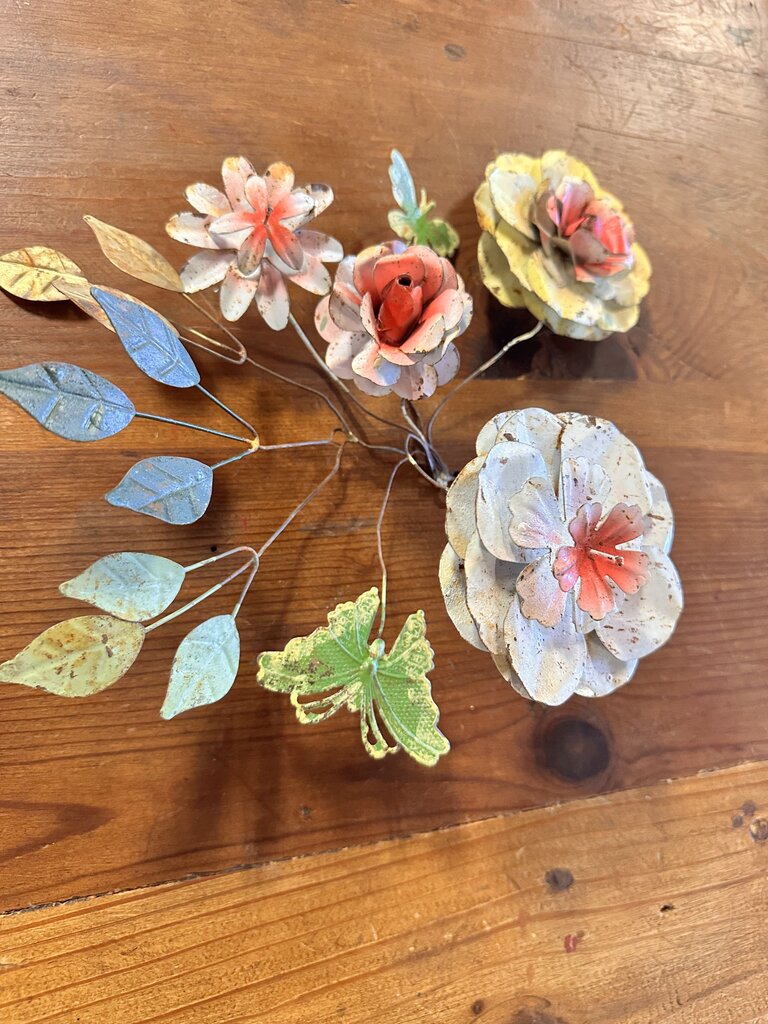 Metal Floral Wall Deco