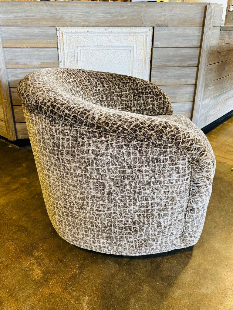 Barrel Upholstered Swivel Chair