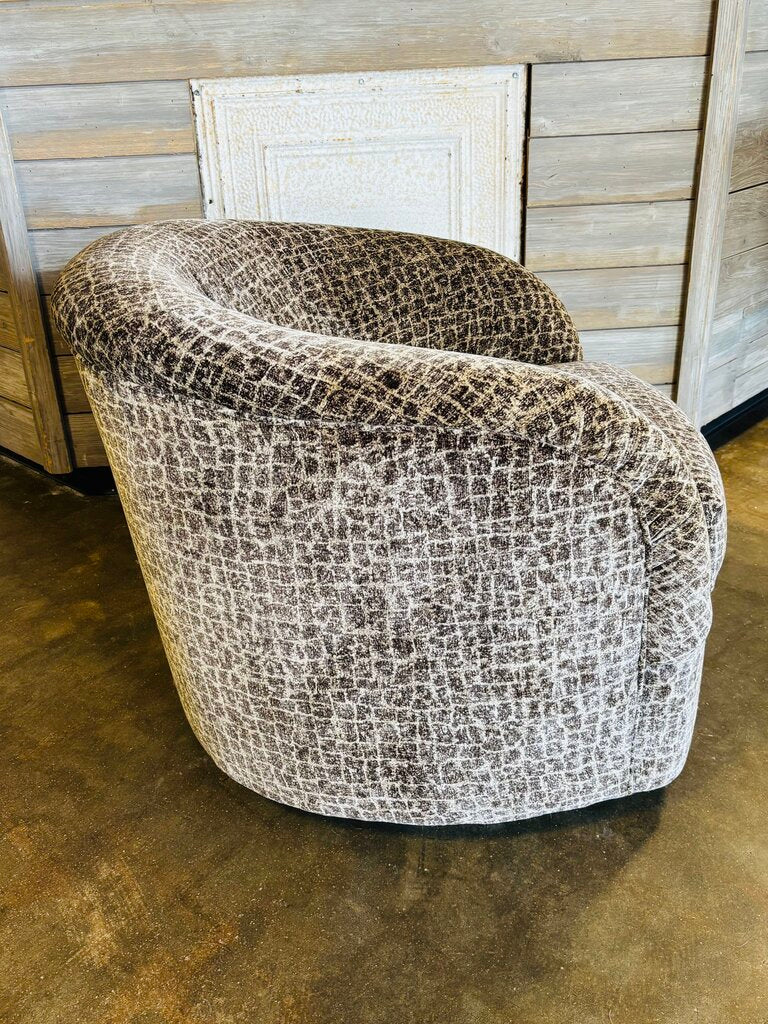 Barrel Upholstered Swivel Chair