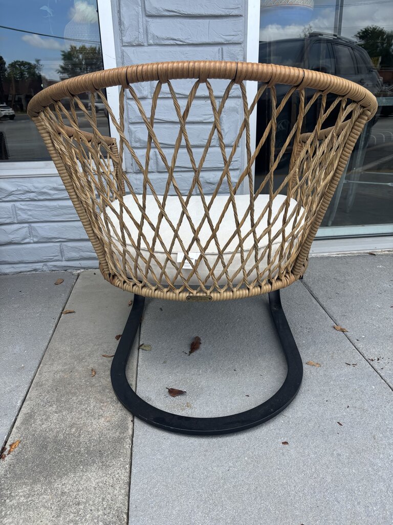 Metal C Frame Wicker Chair with Cushion