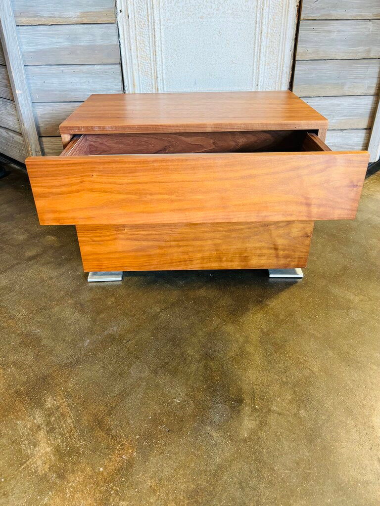 2 Drawer Nightstand 23.5 X 15.5 X 16.5