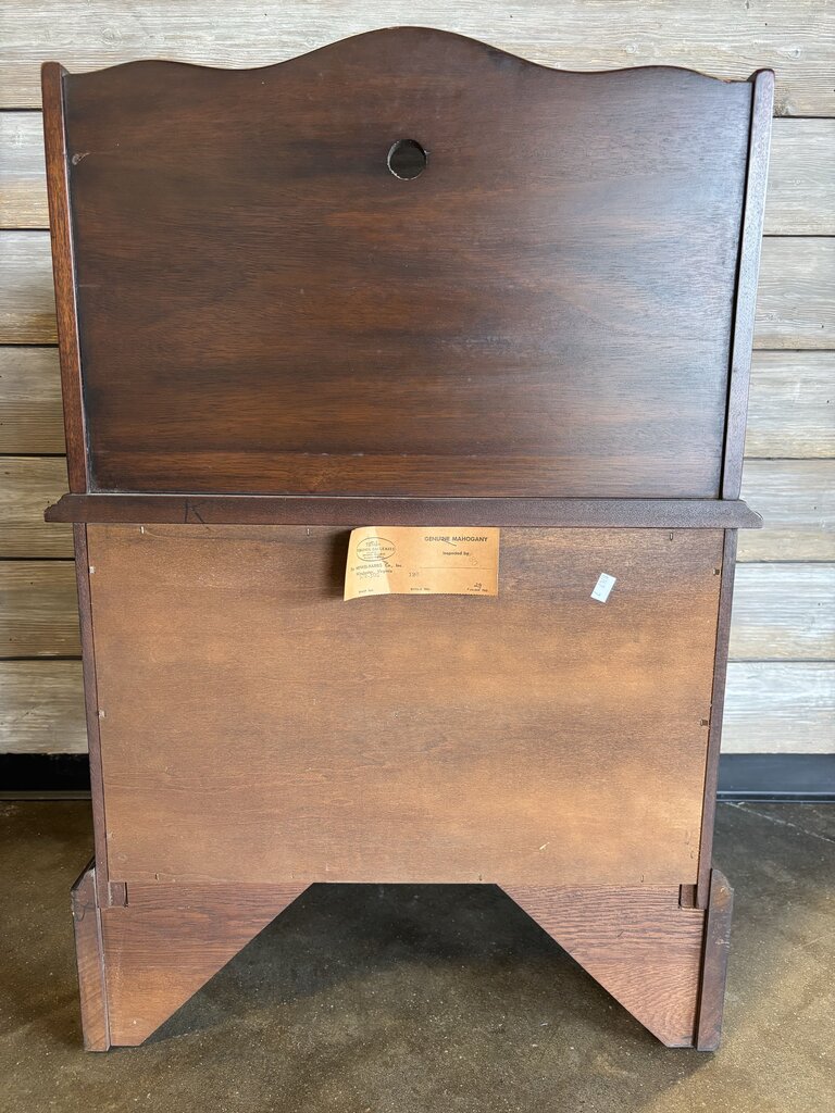 Henkel-Harris Classic Open Cabinet Nightstand