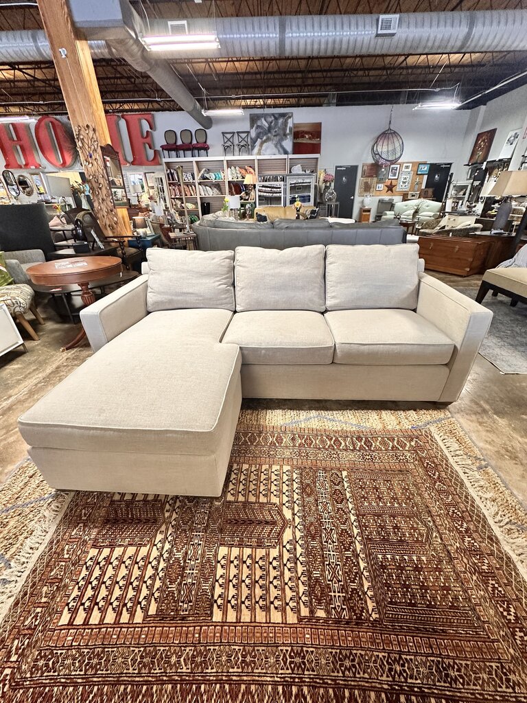 Notch Reversible Storage Chaise Sofa