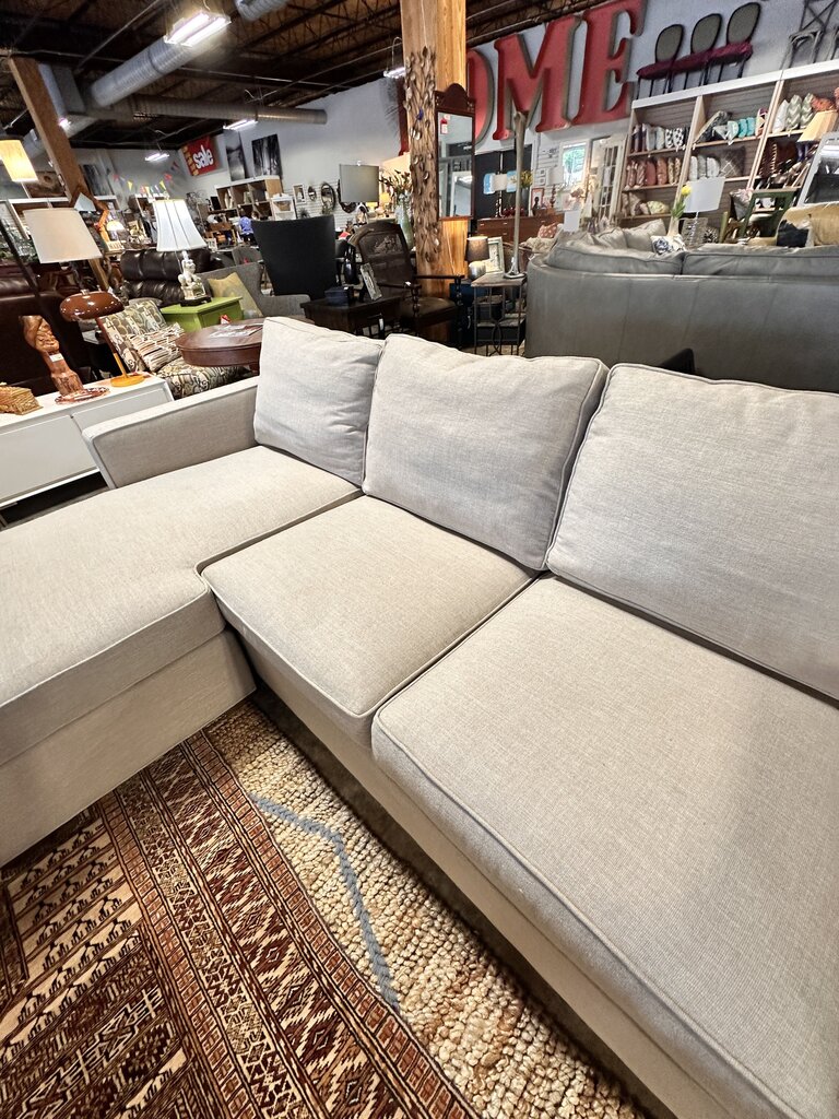 Notch Reversible Storage Chaise Sofa