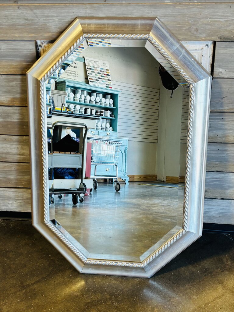 Octagonal Mirror 37 X 25