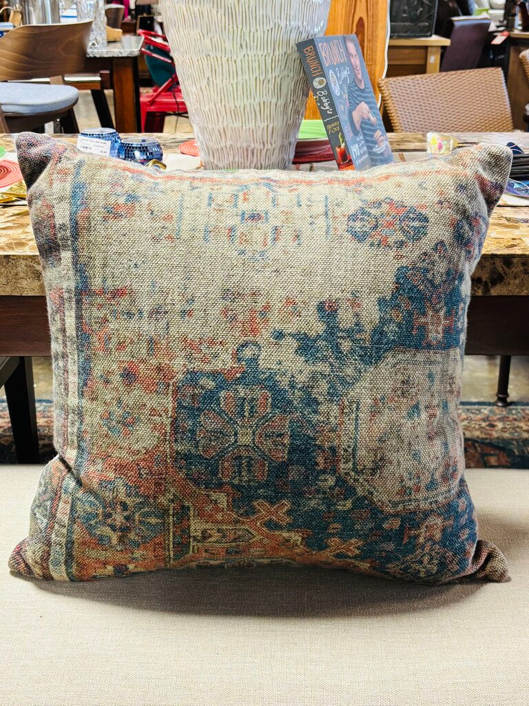 Pillow & Insert Zippered Navin