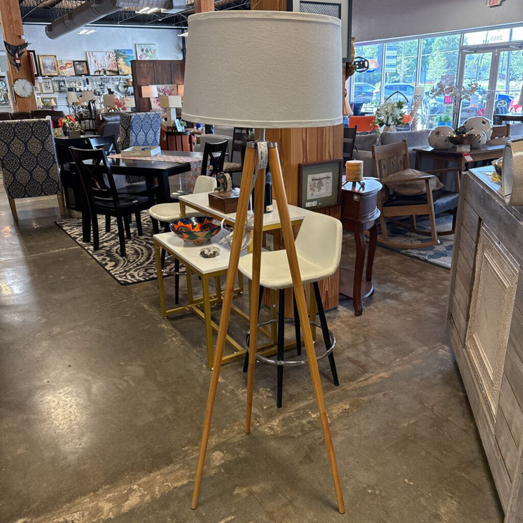 Tri Pod Floor Lamp