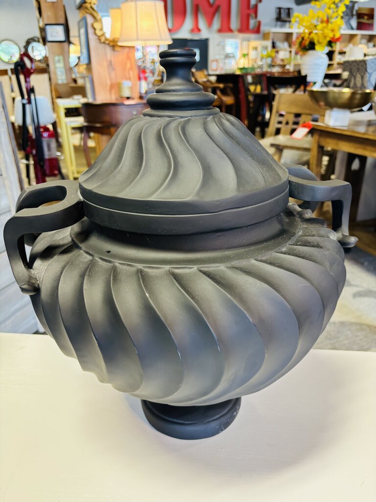 Miles Redd Scalloped Urn