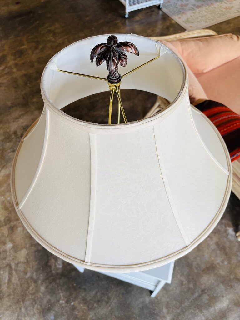 Metal Urn Base Lamp